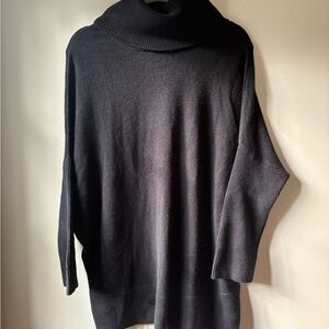 VETTA Black Oversized Convertible Sweater